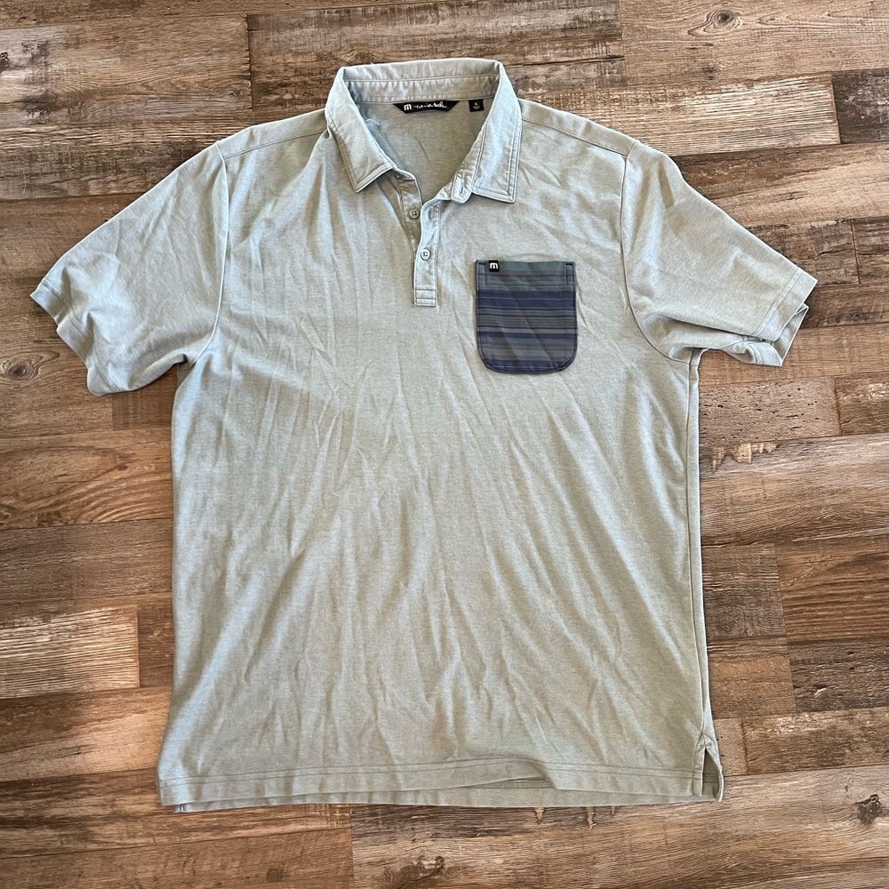 Mens Travis Mathew Polo. Size Xl.